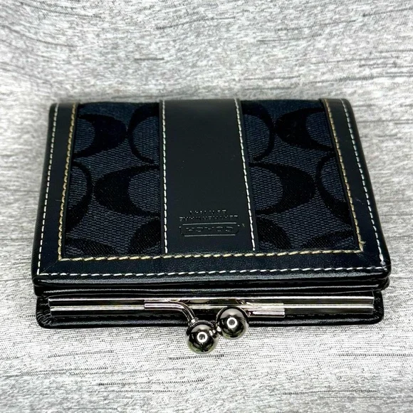Coach Black Leather Signature Mini Wallet w/ Kisslock & Bi-Fold Snap Closure - Picture 14 of 15